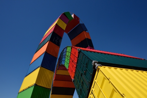 Photo de containers empilés