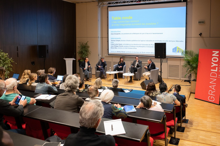 Photo de la table ronde